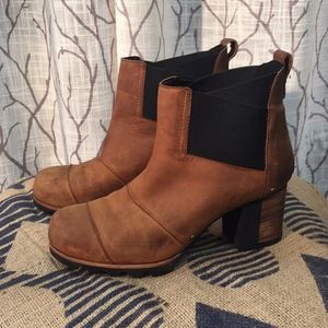 Sorel leather heel boots with stretch top